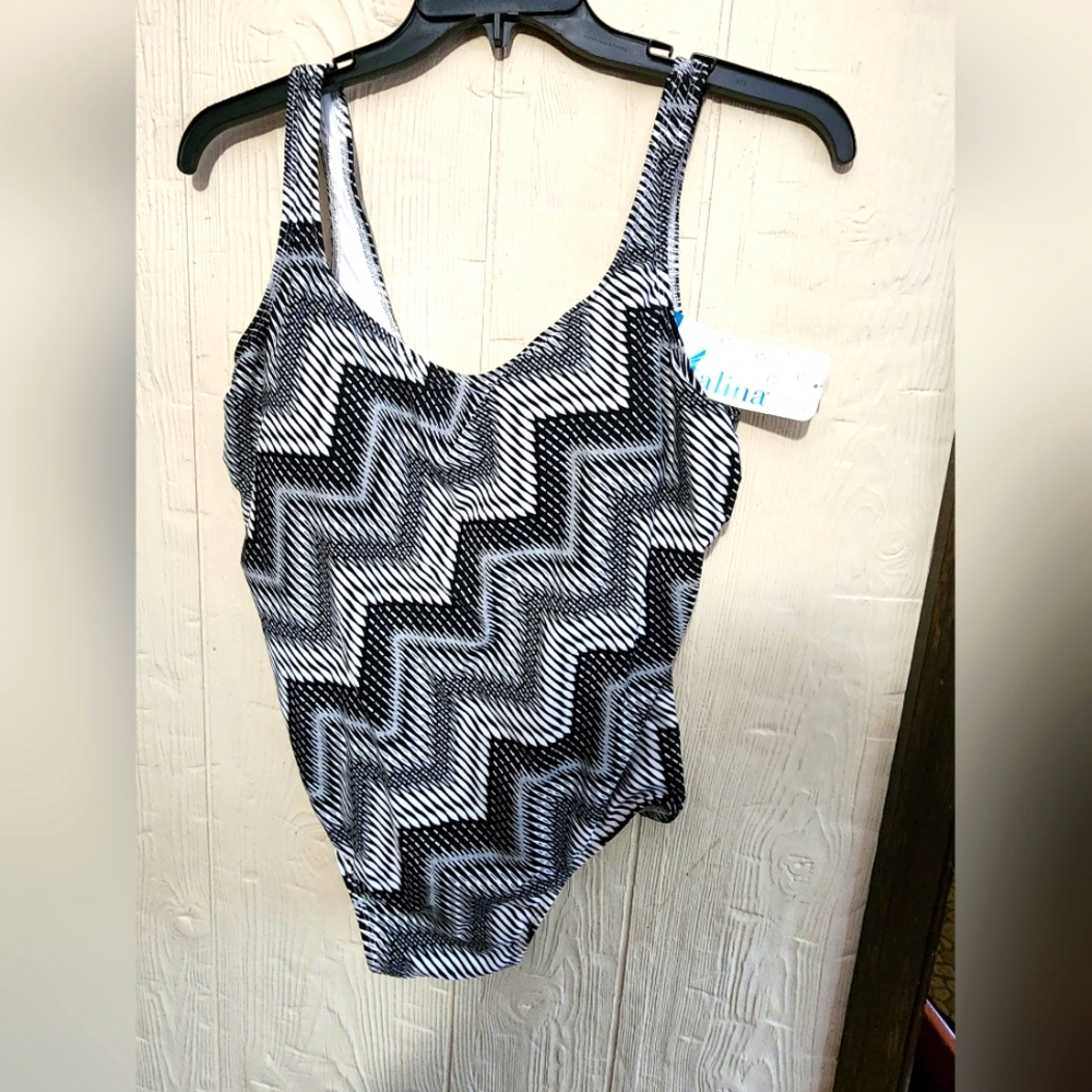 Catalina One Piece Swimsuit NWT